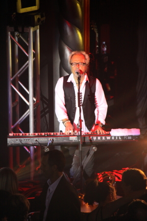 foreigner09.jpg